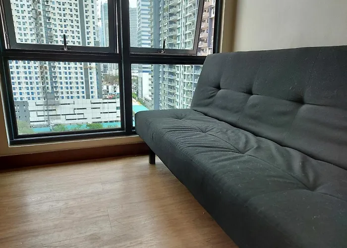 Flair Towers Staycation Apartment